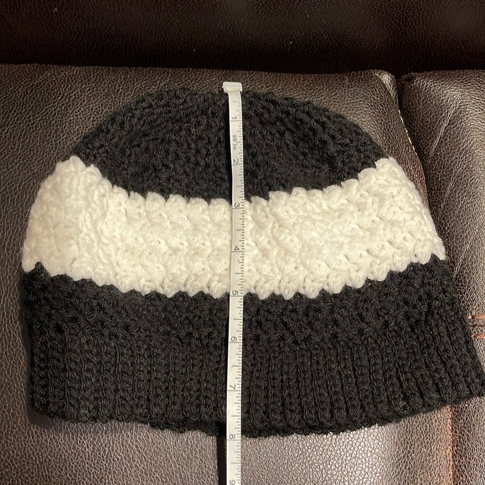 Winterberry Beanie Crochet Adult Hat - Picture 3 of 3